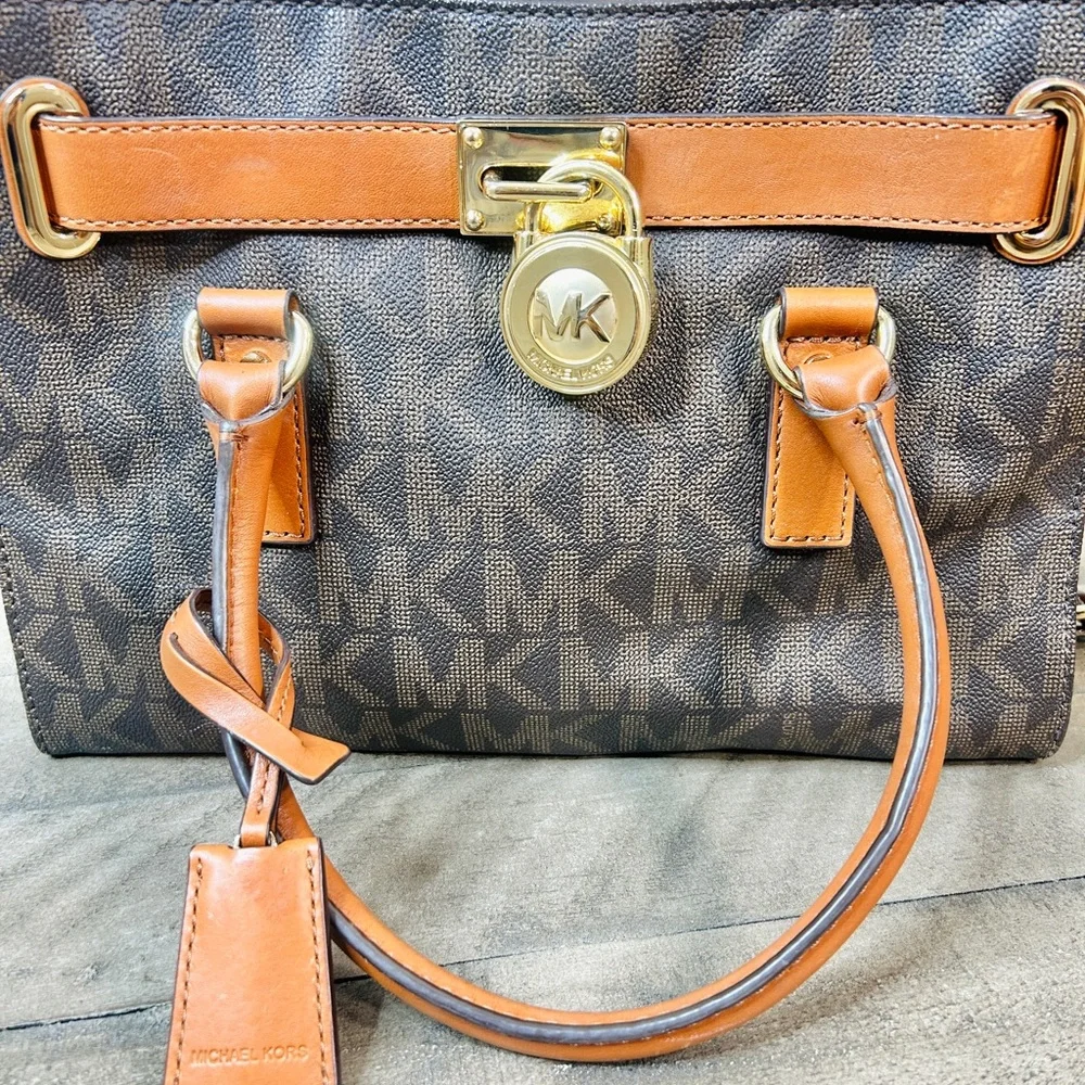 Michael Kors Hamilton East West Satchel Tote Purse Brown Signature Gold Chain - Picture 2 of 6